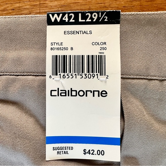 Claiborne Men’s Khakis. 42S Cuffed leg. Pleated front. - Picture 4 of 5